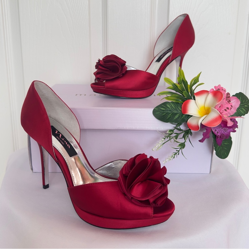 NINA ~ Red Satin 5” Heel w/Flower Accent and Silver Footbed/Sole size 8 - Picture 7 of 10